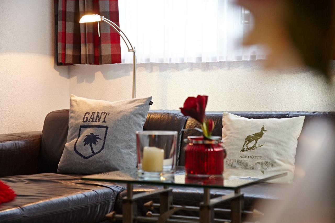 Alpenflair Ferienwohnungen Gaestehaus Hilbrand Whg 313,314,215 Oberstdorf Exteriör bild